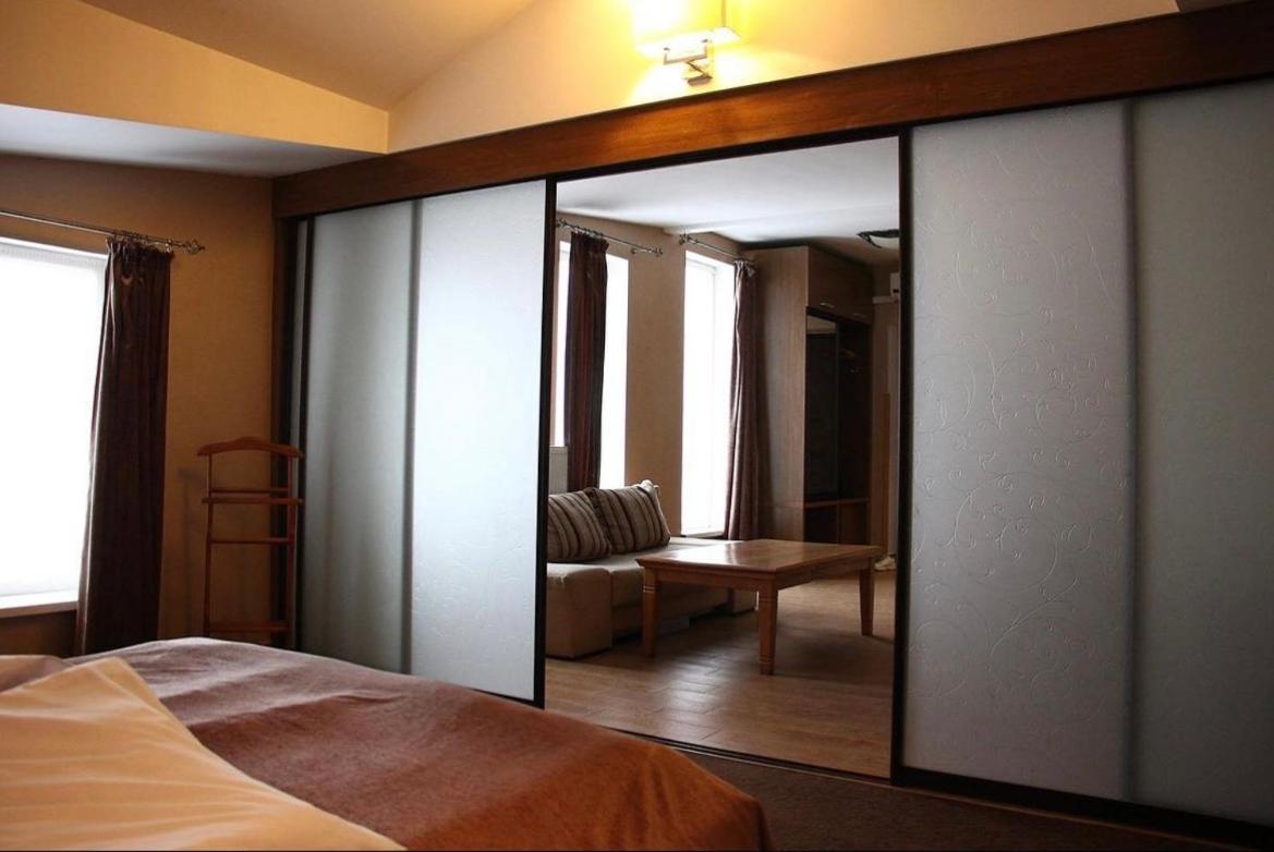 Pivdenna Brama Khmelʼnytsʼkyy Extérieur photo